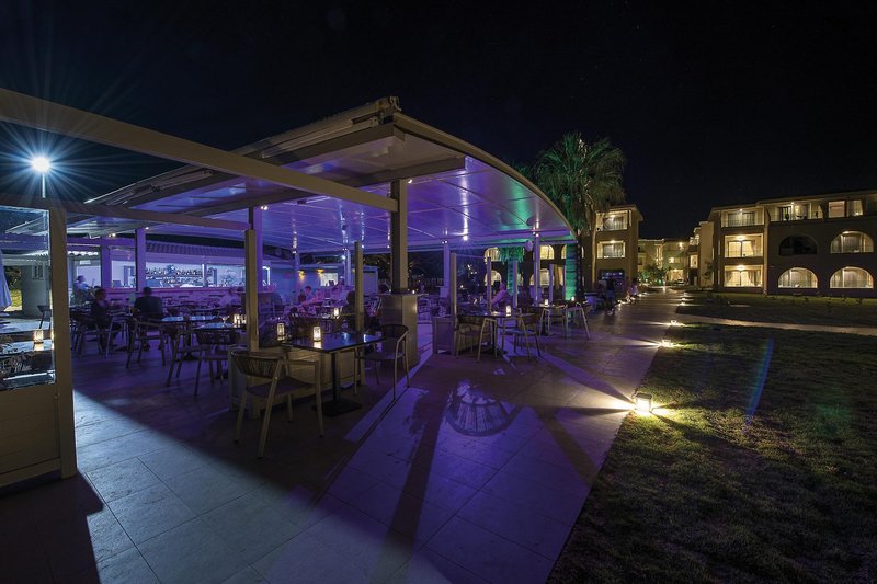 Vantaris Luxury Beach Resort 15