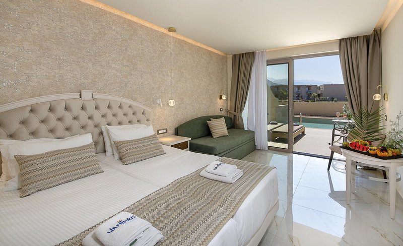 Vantaris Luxury Beach Resort 22