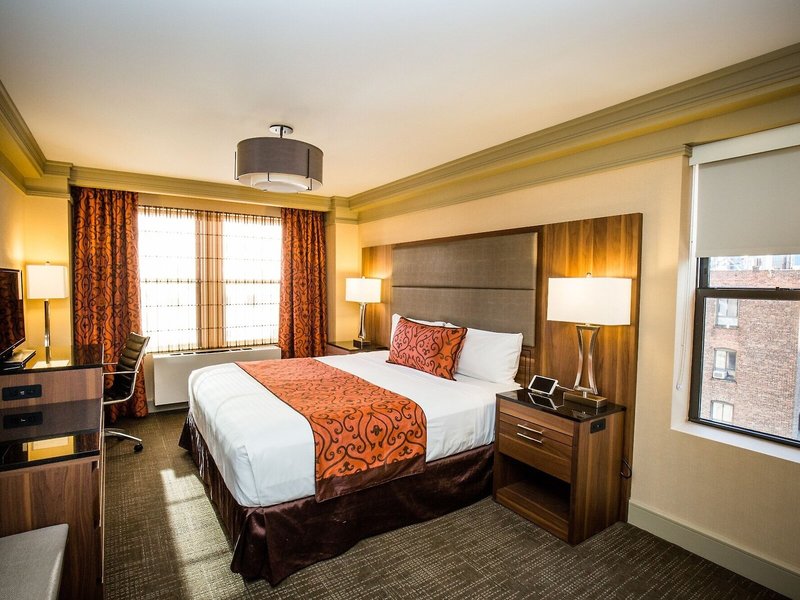 The Belvedere Hotel 18