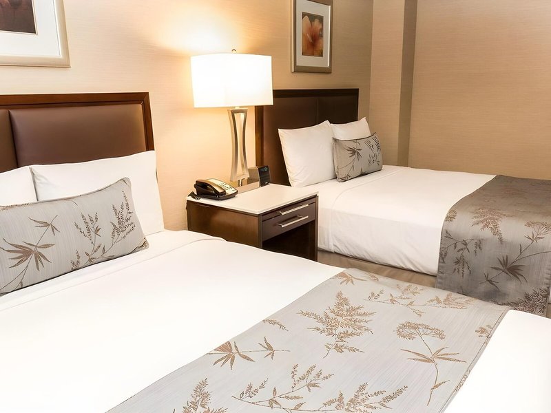 The Belvedere Hotel 24