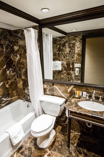 The Belvedere Hotel 34