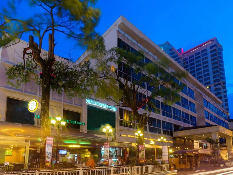 Mövenpick Suriwongse Hotel  2