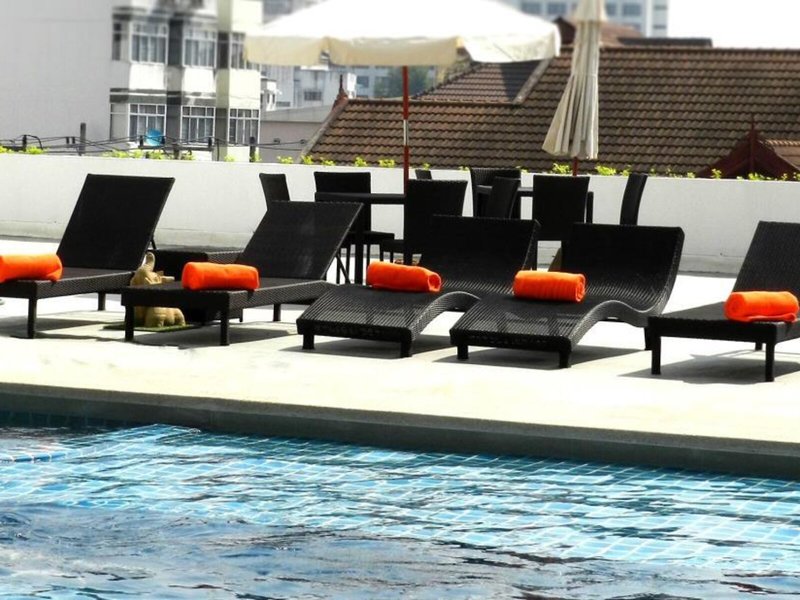 Mövenpick Suriwongse Hotel  3