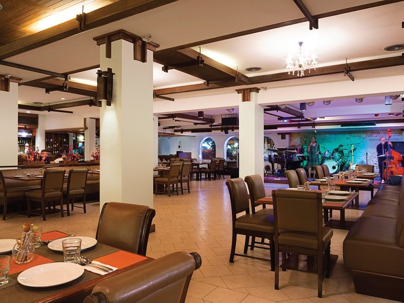 Mövenpick Suriwongse Hotel  15