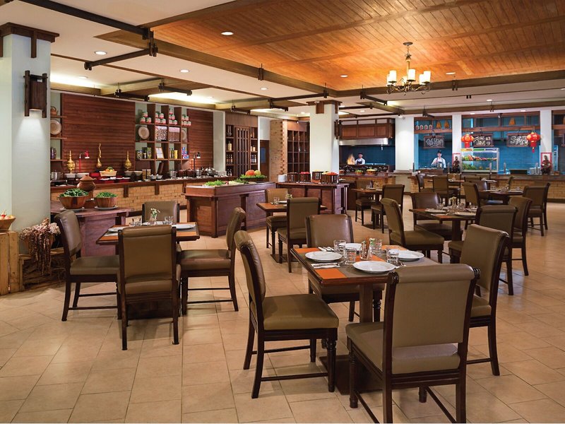 Mövenpick Suriwongse Hotel  16