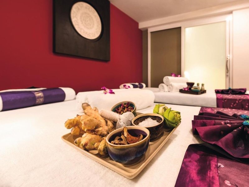 Mövenpick Suriwongse Hotel  17