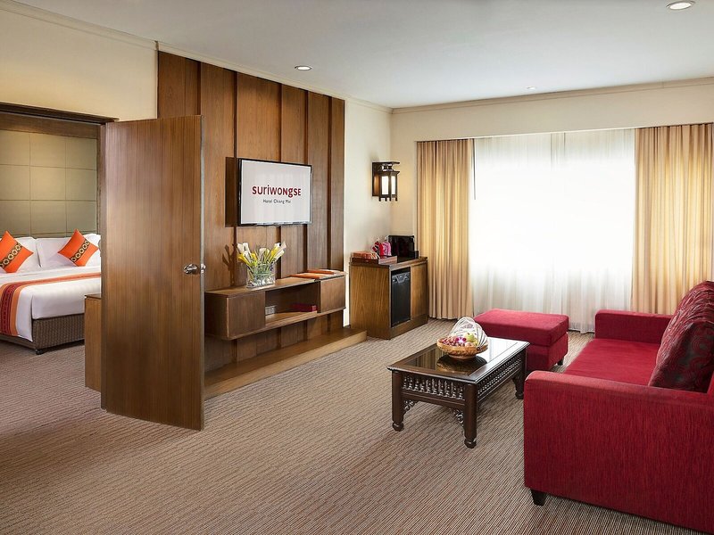 Mövenpick Suriwongse Hotel  23