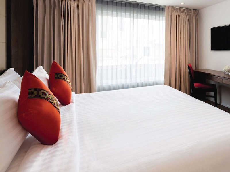 Mövenpick Suriwongse Hotel  26