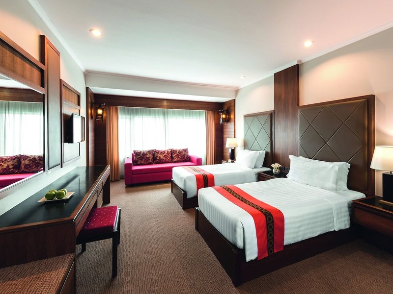 Mövenpick Suriwongse Hotel  27