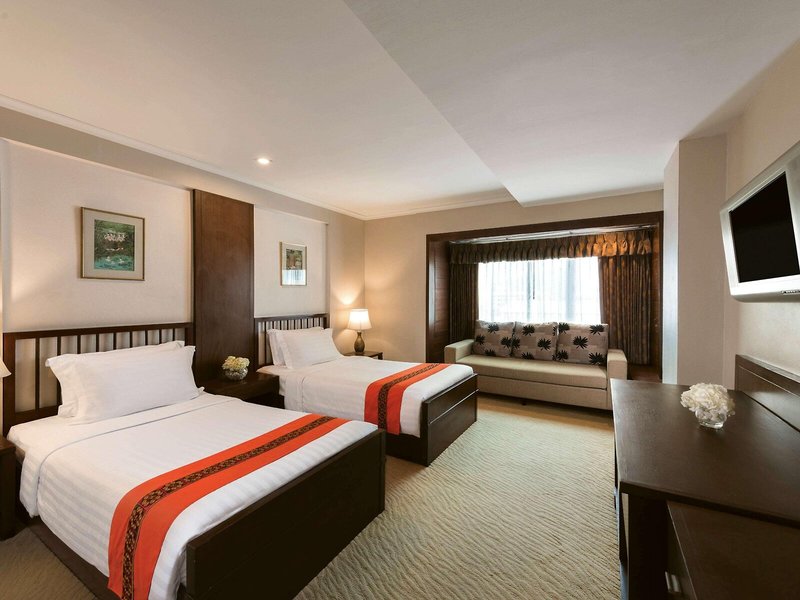 Mövenpick Suriwongse Hotel  33