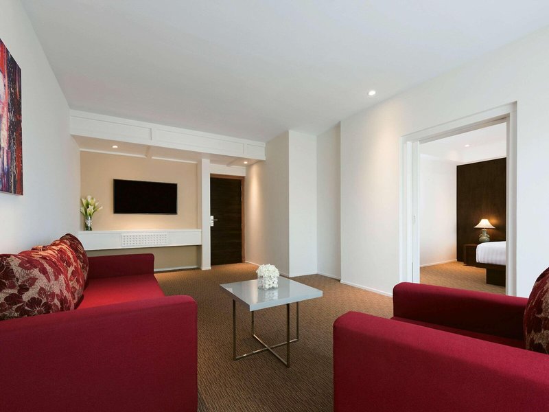 Mövenpick Suriwongse Hotel  34