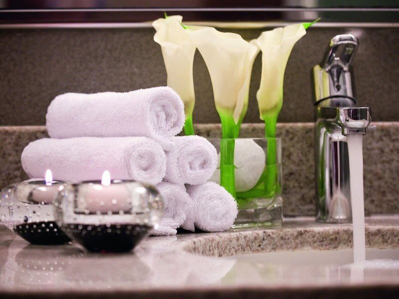 Mövenpick Suriwongse Hotel  43