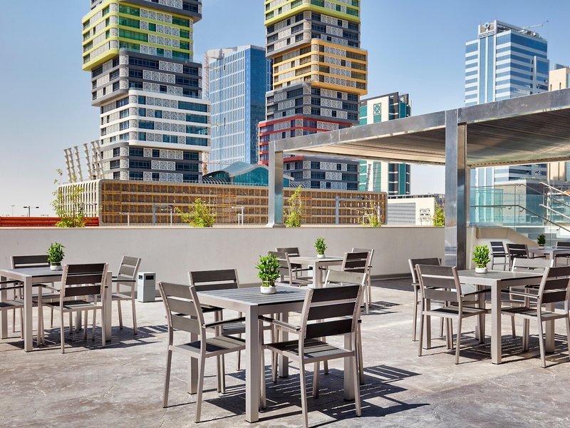 Staybridge Suites Doha Lusail 4
