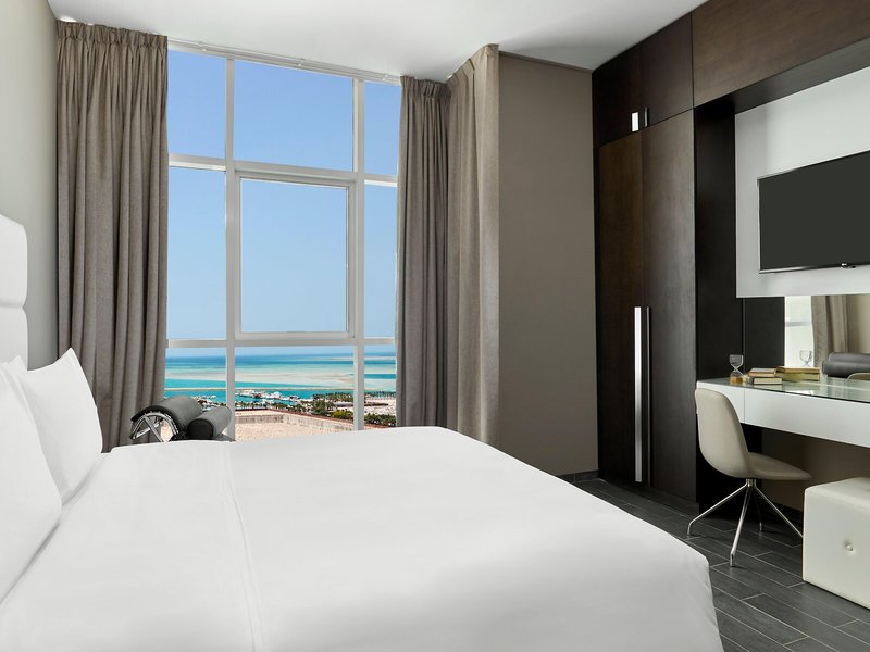 Staybridge Suites Doha Lusail 20