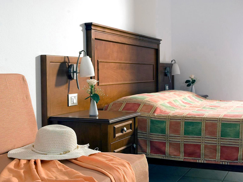 Vardis Olive Garden 6