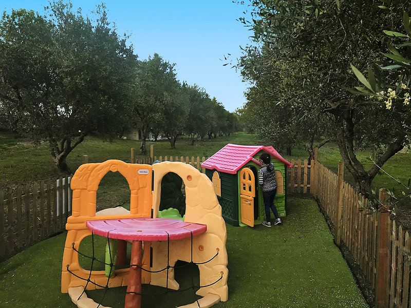 Vardis Olive Garden 8