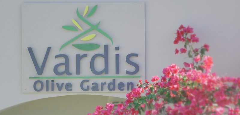 Vardis Olive Garden 39