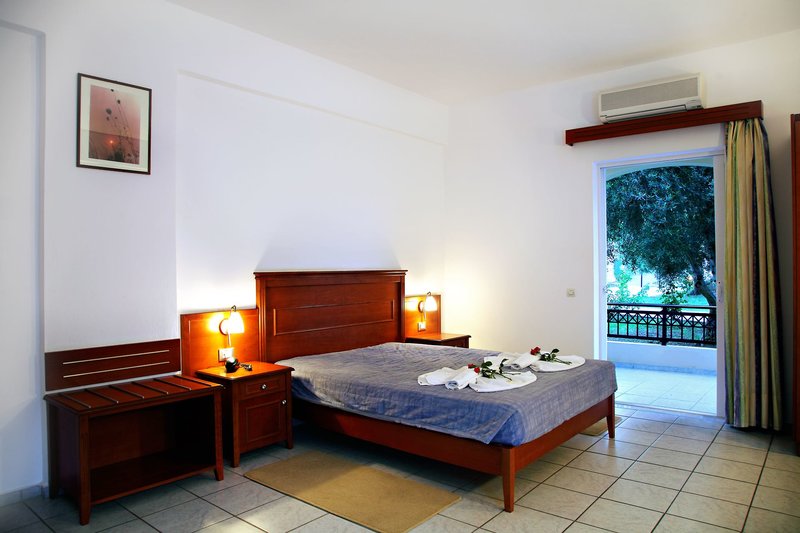 Vardis Olive Garden 14