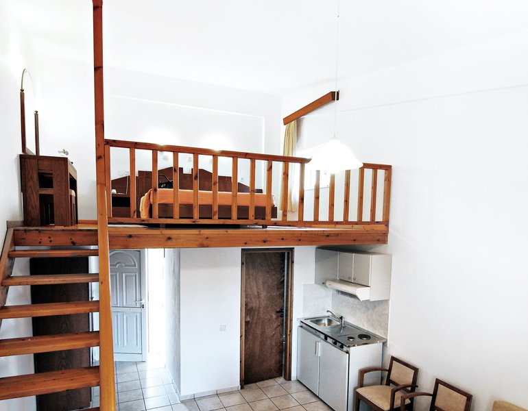 Vardis Olive Garden 18