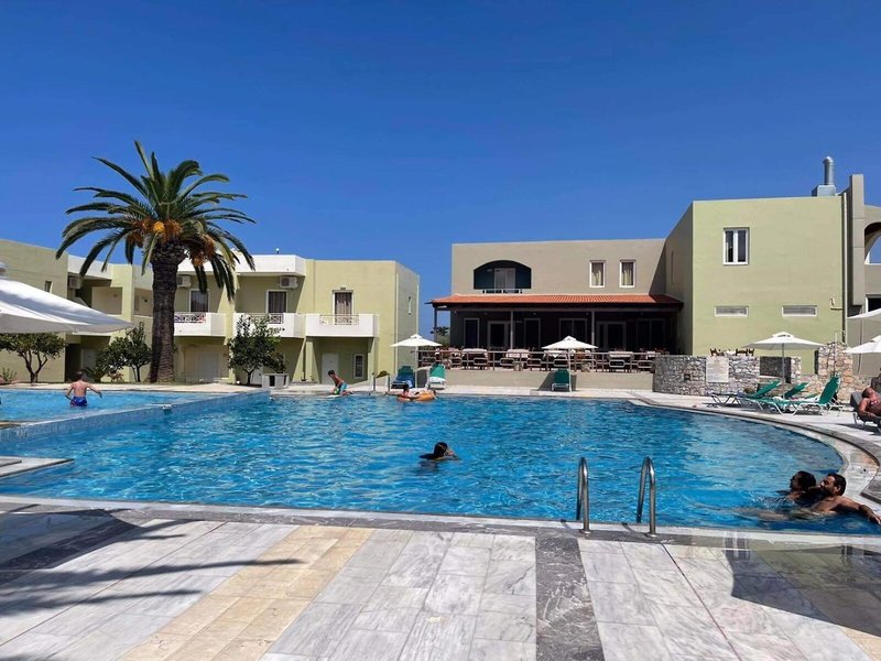 Vardis Olive Garden 12