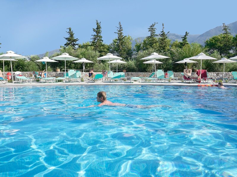 Vardis Olive Garden 14