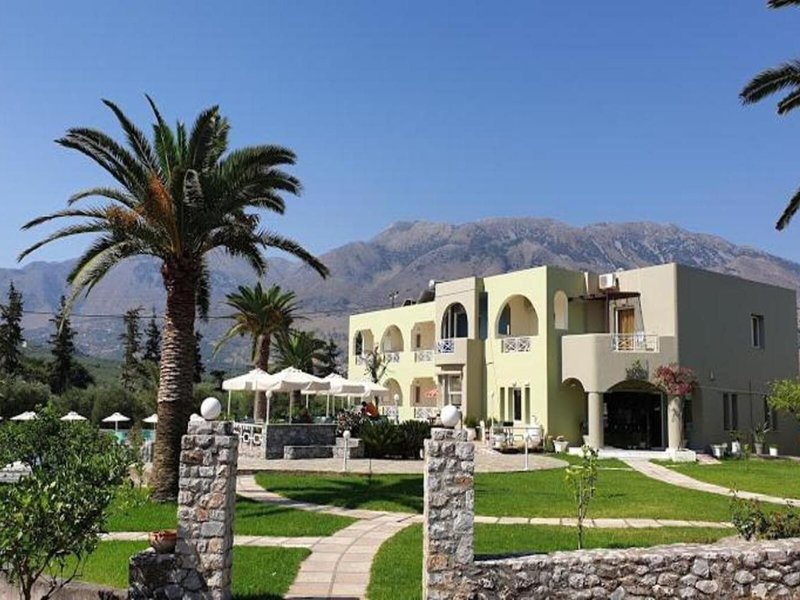 Vardis Olive Garden 17