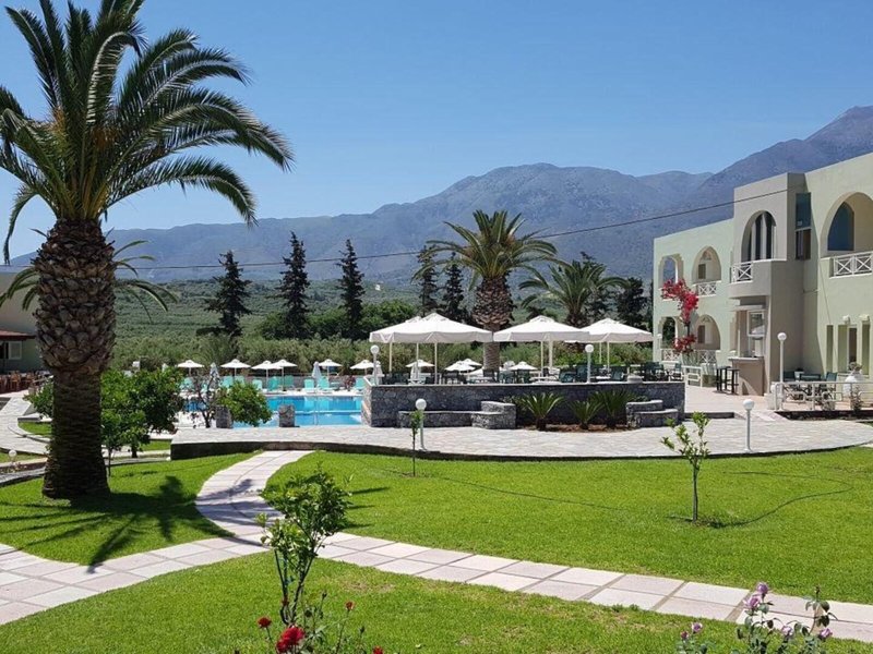 Vardis Olive Garden 18