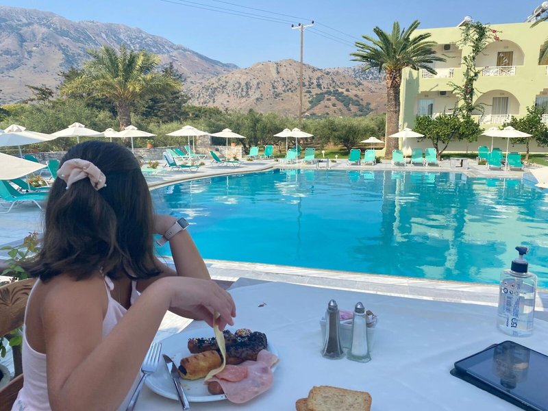 Vardis Olive Garden 19