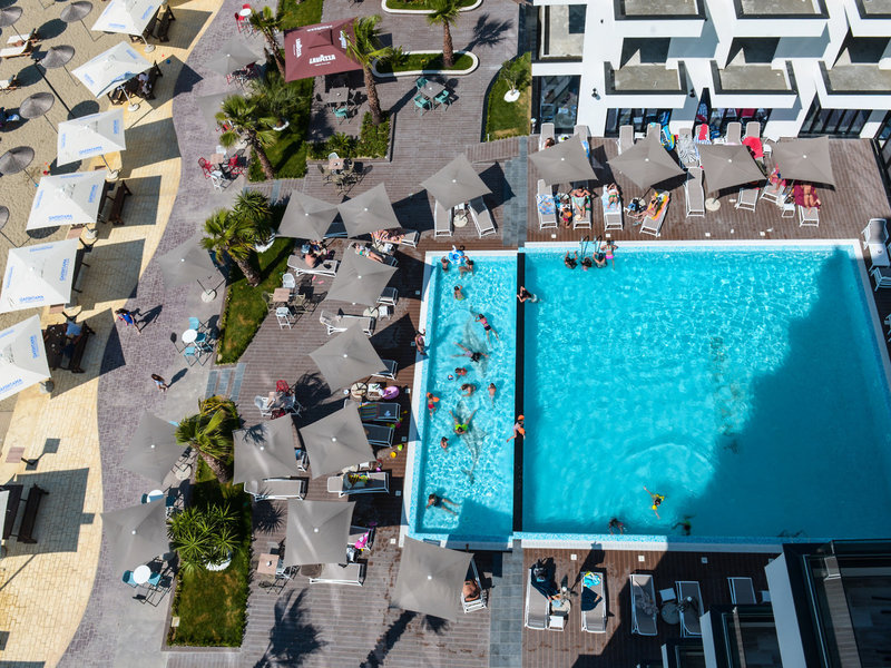 Brilliant Hotel & Spa 4 - Outdoor Pool