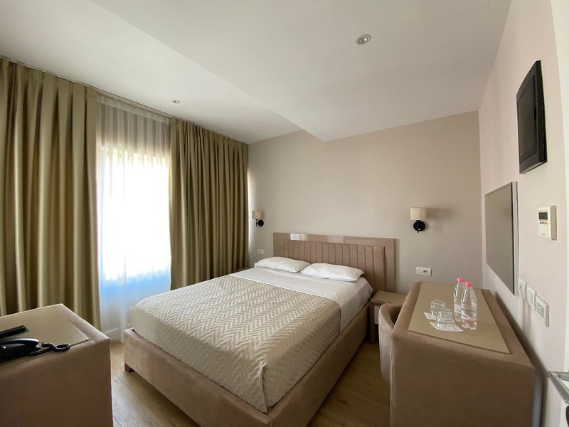 Royal G Hotel & Spa 4 - Room Example