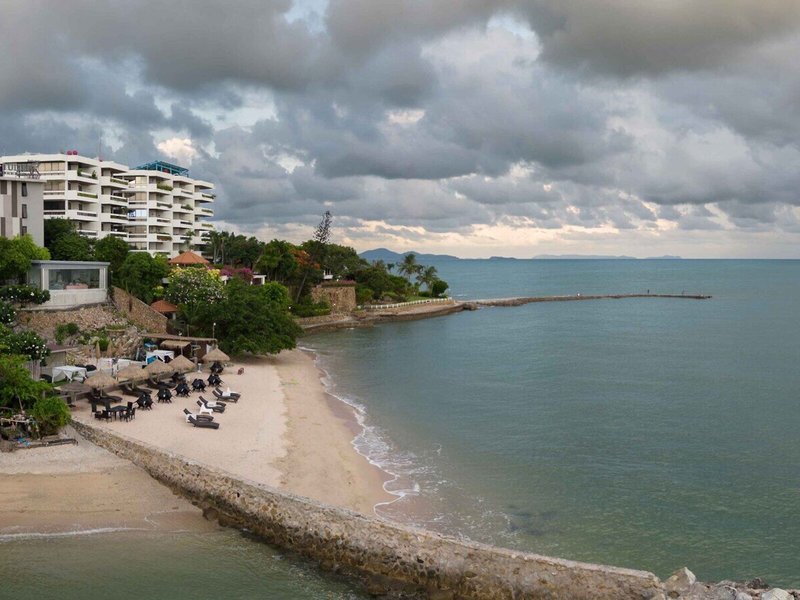 Golden Tulip Pattaya Beach Resort 10