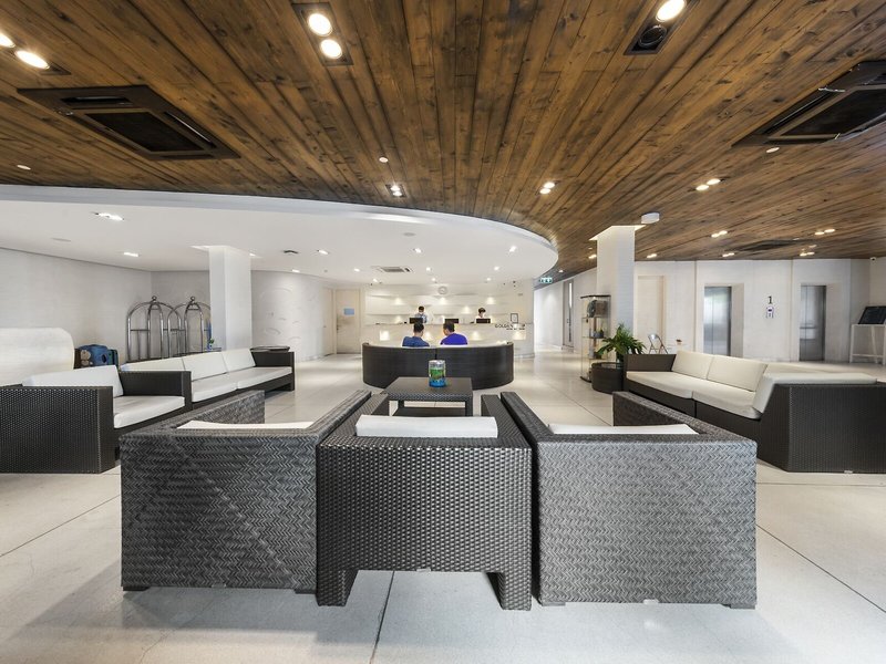 Golden Tulip Pattaya Beach Resort 18