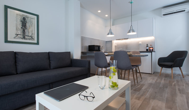 SpotApart Residences 8