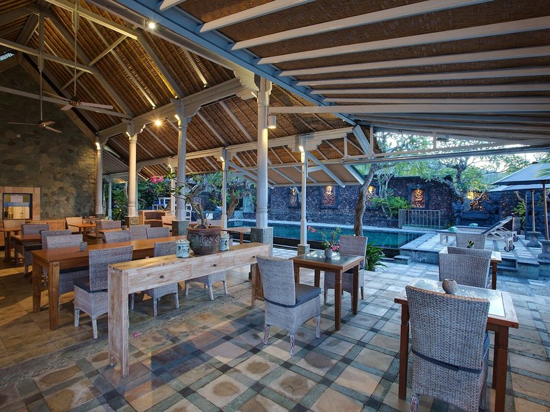 Alam Candi Dive Resort 12