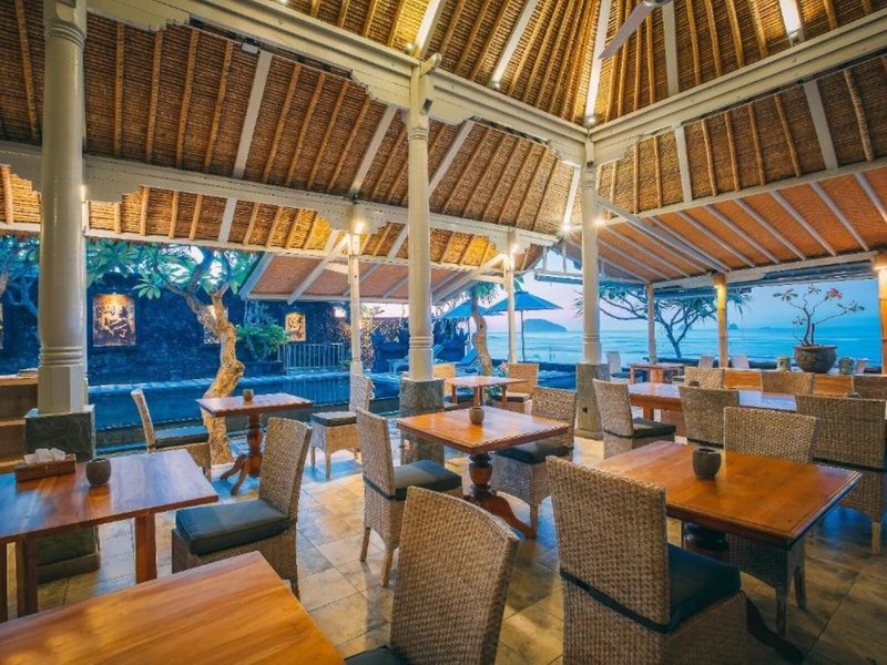 Alam Candi Dive Resort 16