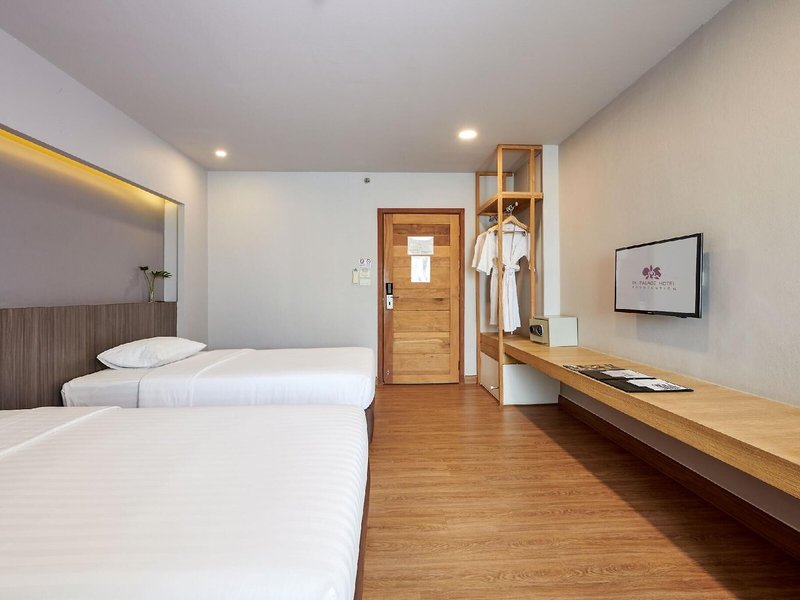 TK Palace 34
