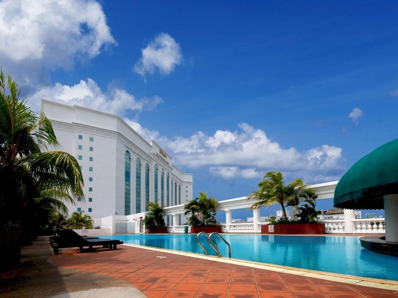 Berjaya Waterfront Hotel 5