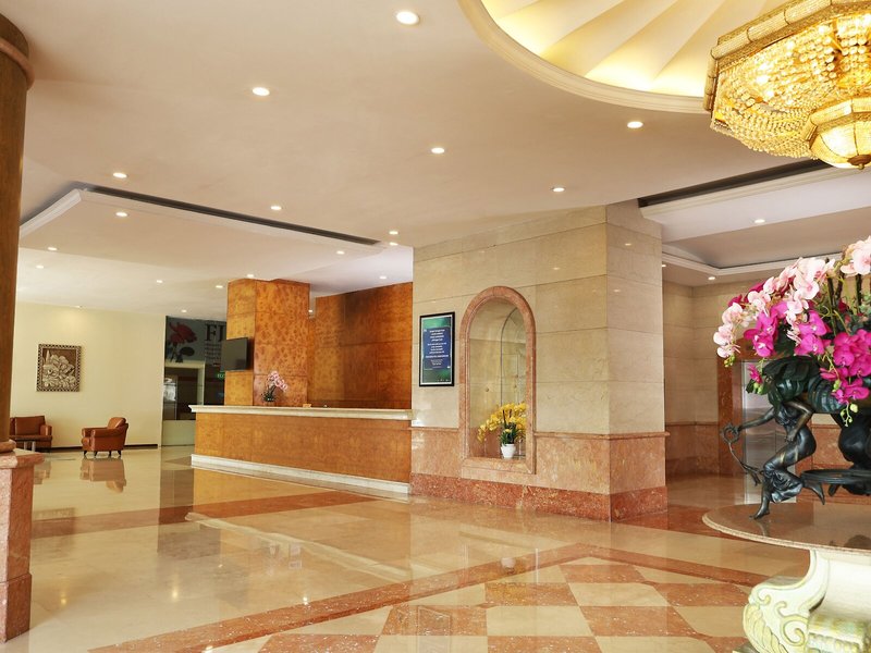 Berjaya Waterfront Hotel 8