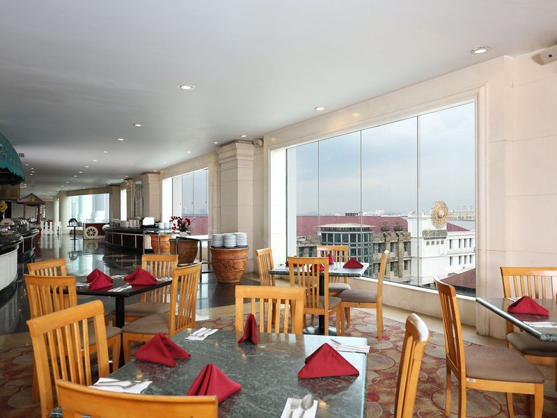 Berjaya Waterfront Hotel 12