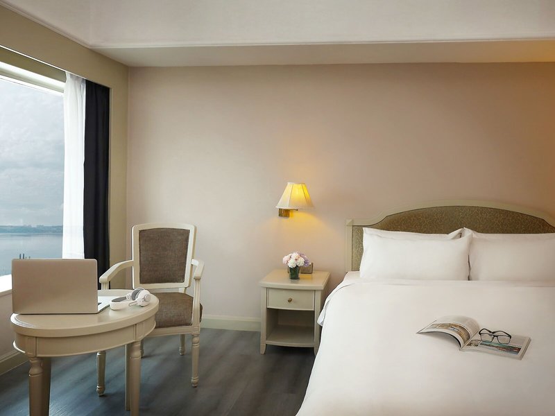 Berjaya Waterfront Hotel 19