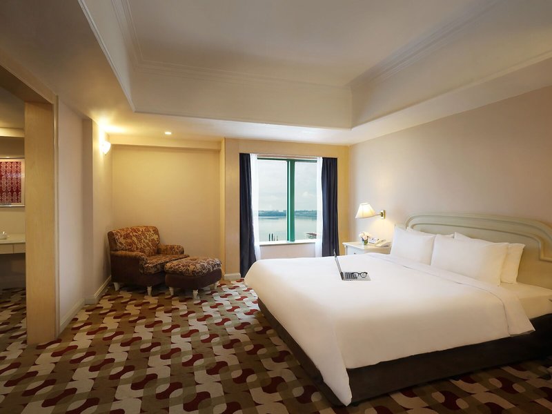 Berjaya Waterfront Hotel 27