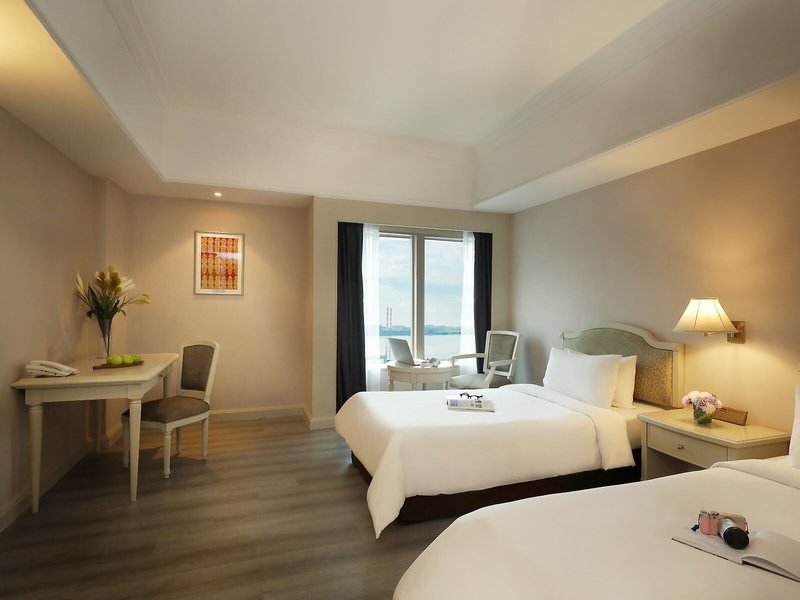 Berjaya Waterfront Hotel 33