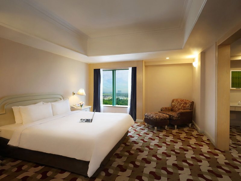 Berjaya Waterfront Hotel 35