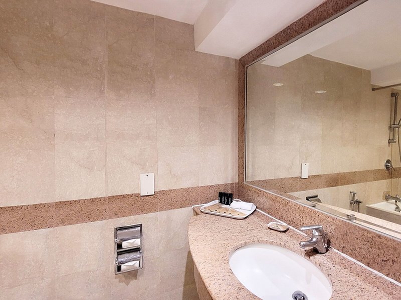 Berjaya Waterfront Hotel 38
