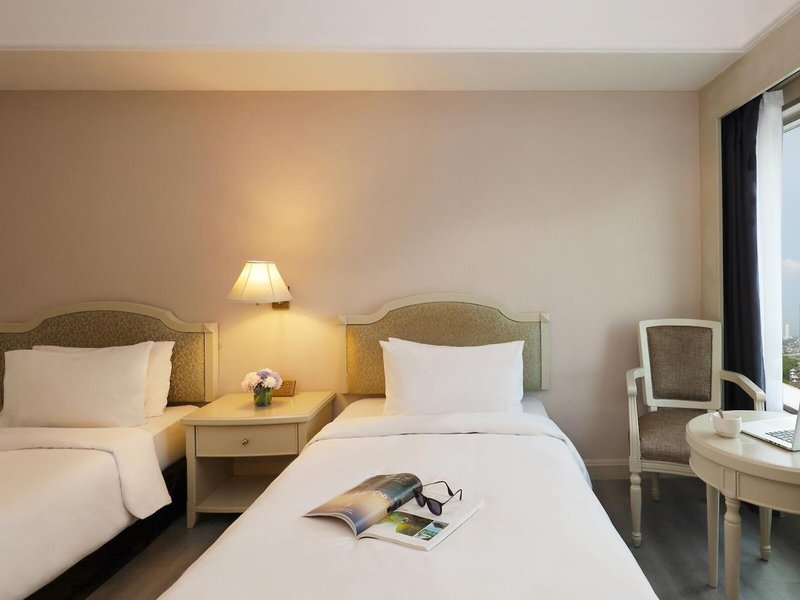 Berjaya Waterfront Hotel 44