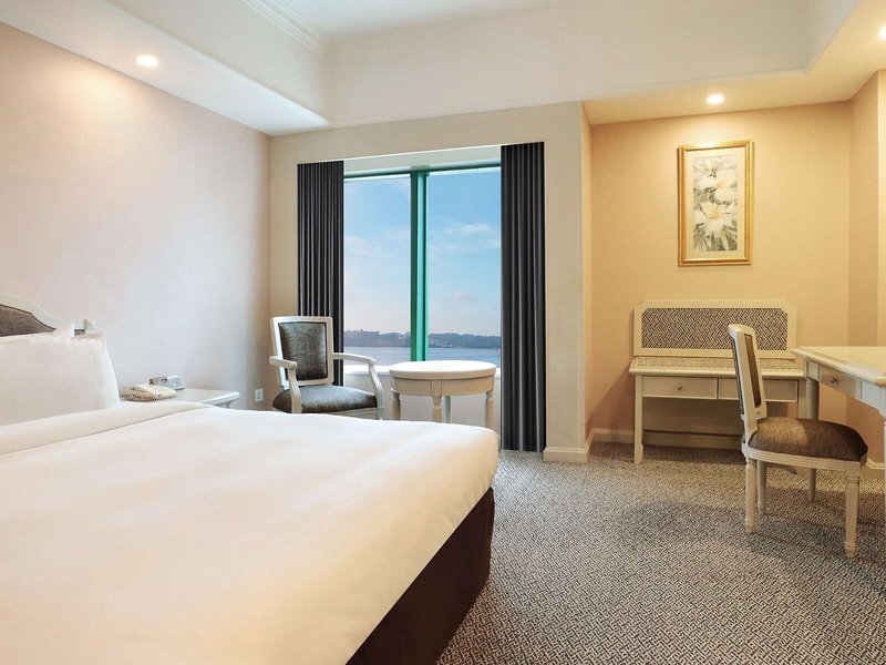 Berjaya Waterfront Hotel 47