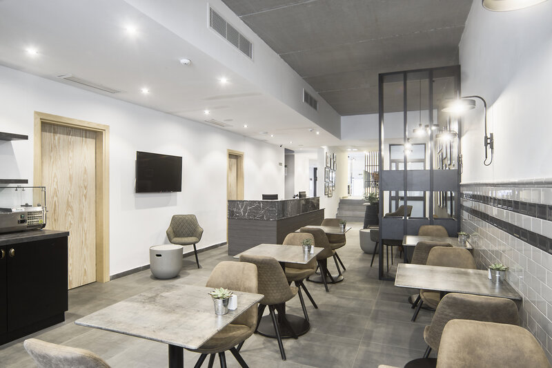 Mr. Todd Hotel 3