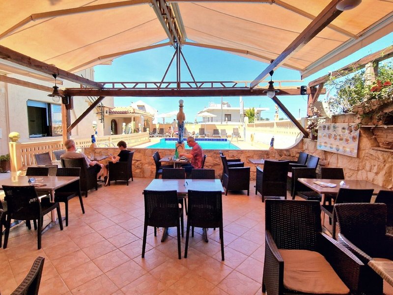 Erato Hotel 13