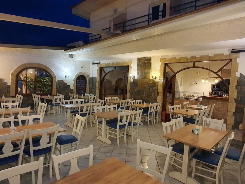 Erato Hotel 21
