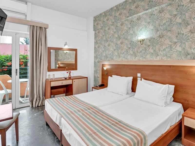 Erato Hotel 33